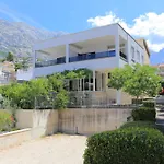 6773a Apartament *