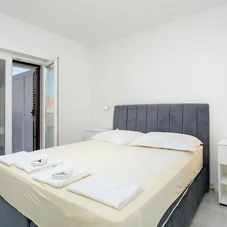 6773a Apartamento Baška Voda